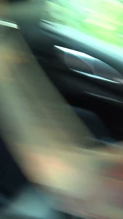 LATINA ALEMÃ A LEVAR FODA NO PORSCHE CAYENNE | Clip 1