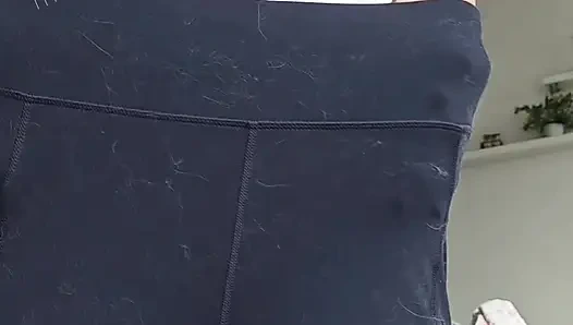 Bhlose nippel durch weiße hemd leggings strippen bis hinten muschi spreizen