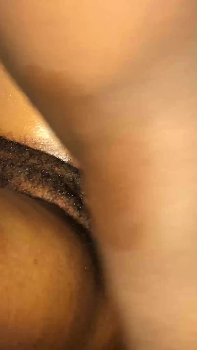 ฉันมานวดเท่านั้นและเขาทําให้หีเปียกของฉัน