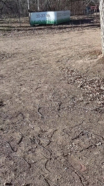 Outdoor milking of a dick, pissing with a huge hose of an impudent schmuck!