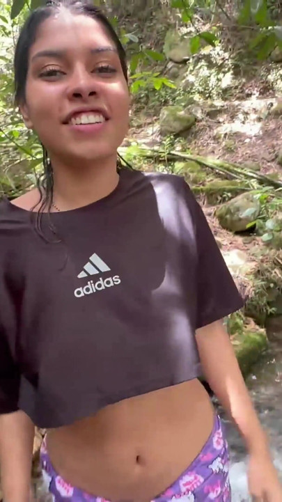 萨拉的荡妇喜欢她朋友的戴绿帽男友操她肛门.