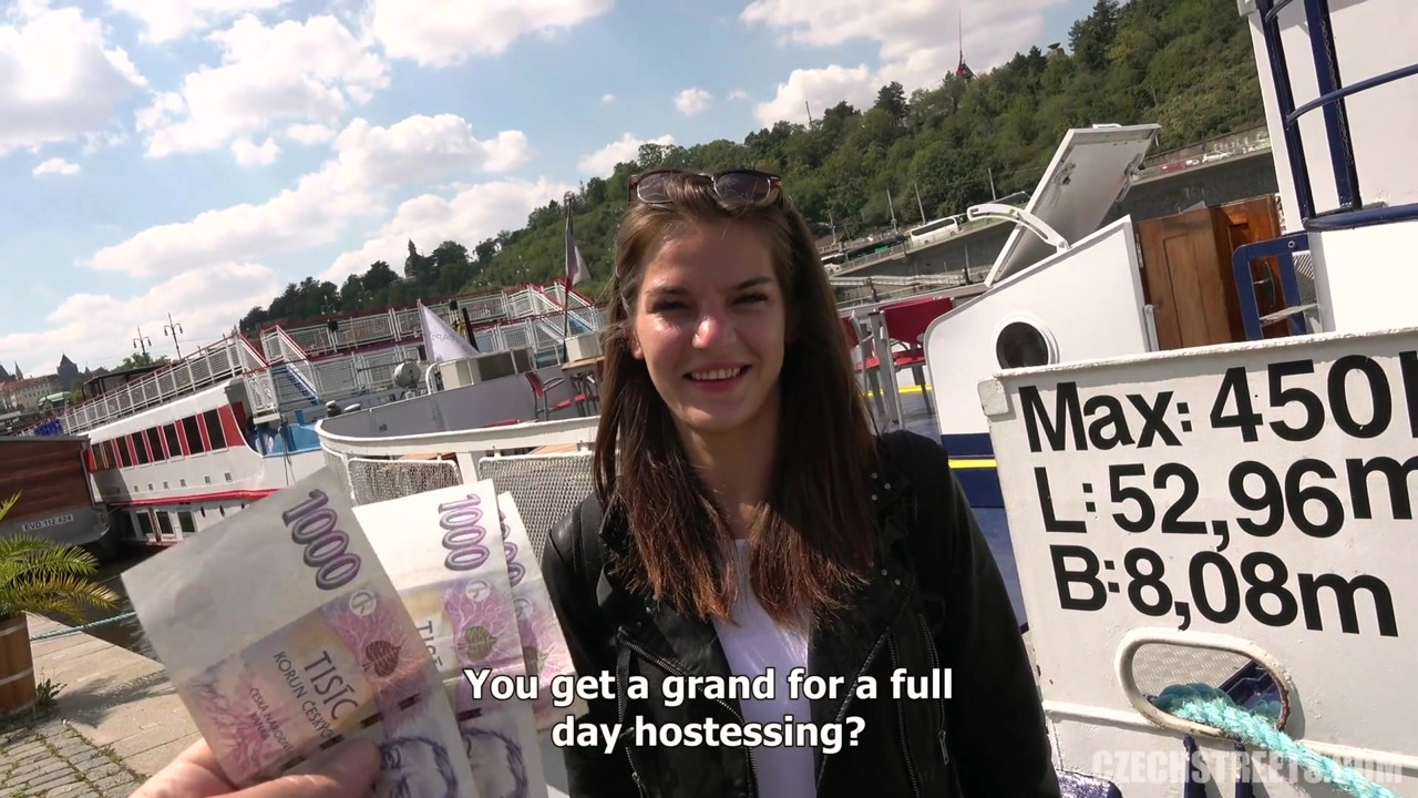 チェコの街 - 史上最もシャイな女の子