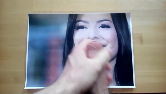 Cumtribute 2 on Miranda Cosgrove