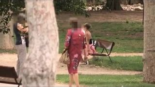 ヴィオレタは公園でセックスする新人を見つけたい