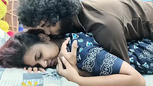 Hintli çiftin ateşli göt öpücüğü ve göt yalama romantizmi