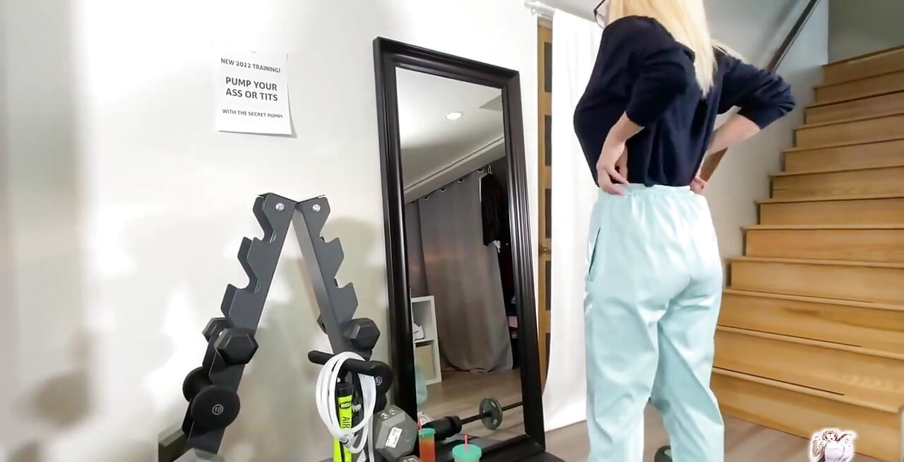 Bomba secreta para expansión de culo y tetas - entrenando mi culo en el gimnasio es algo realmente difícil para mí!