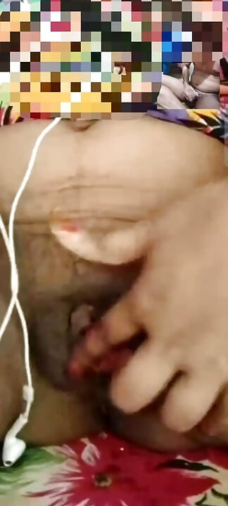 Bangladeshi real couple masturbation in video call sex scene-2