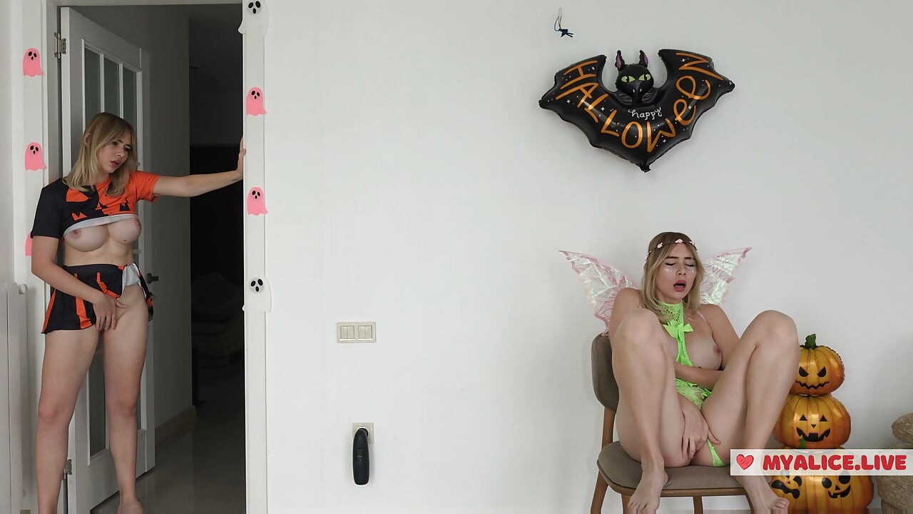 I Caught My Shy Stepsister - She Moaned So Loud, Now I Have Masturbate While I Cum