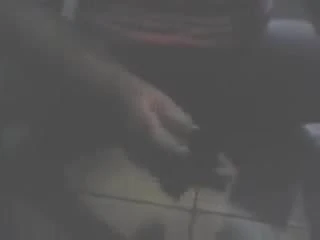 con el cepillo en la concha