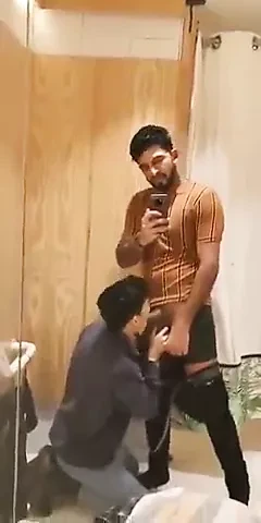 Desi Men