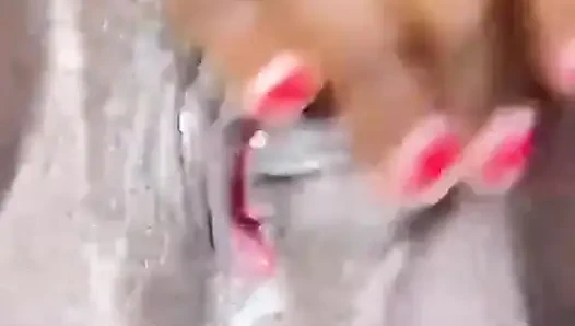Kanepede fışkırtıyor