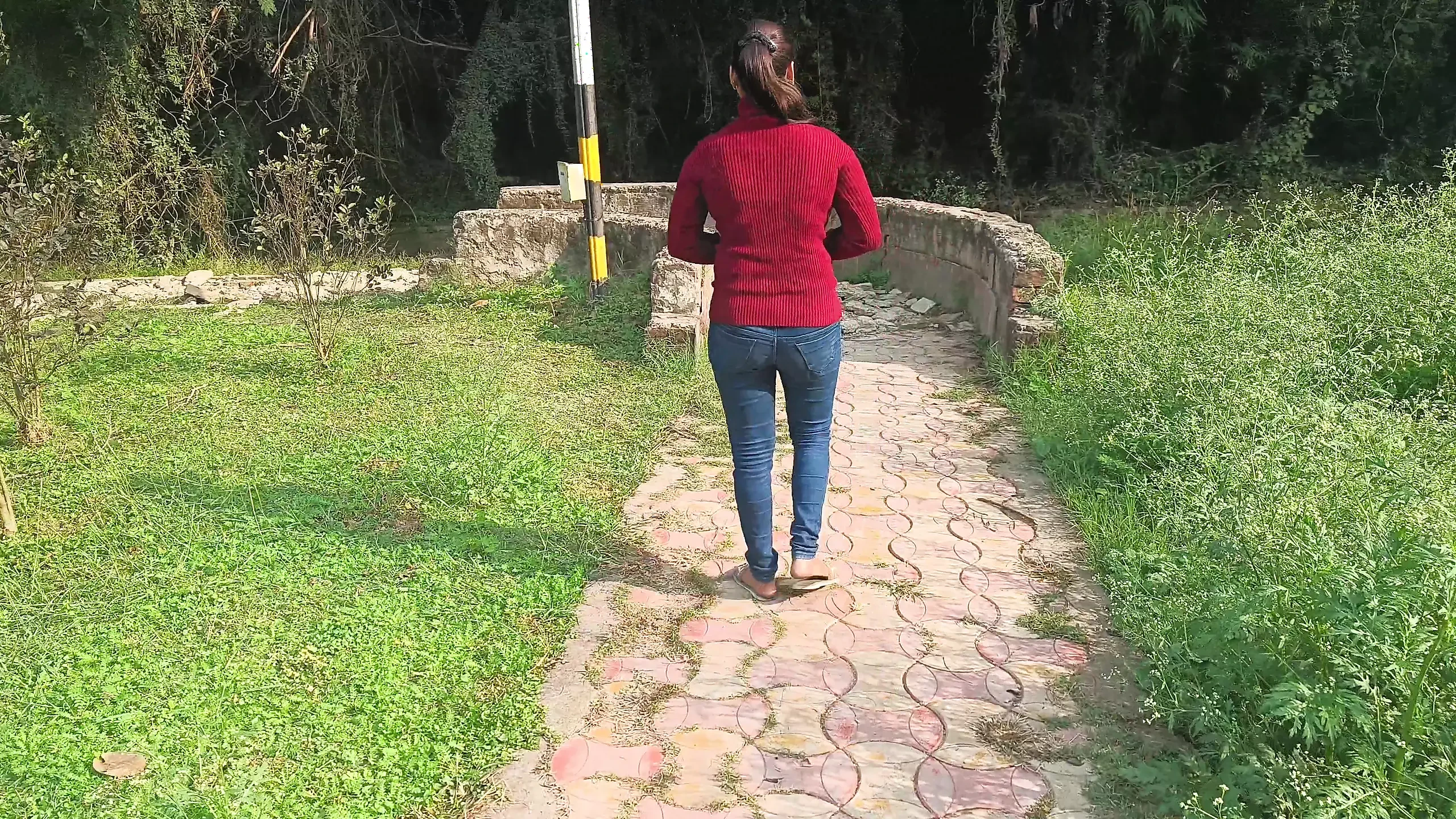 xxxホットインド人デジガールフレンドko屋外公園私bulakar muhe me chodaクリアな汚いオーディオ私18歳のガールフレンドが口の中でファック