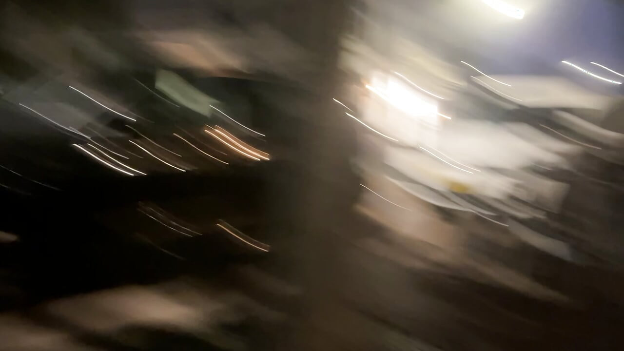 Andando com o pau pra fora em público