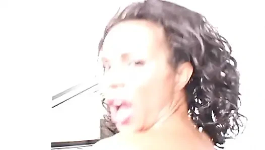 Mükemmel vücutlu zenci büyük zenci yarağını seviyor