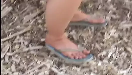 Come play with me behind the shed