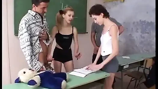 Тревога для сучки - Две сцены в одном