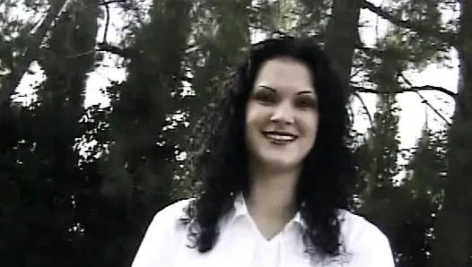 Interrassische Sorority Bash: Heiße Lesbenaction