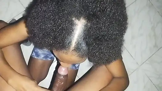 Dersten sonra sikişiyor! Amcığına yarak sokuyor!