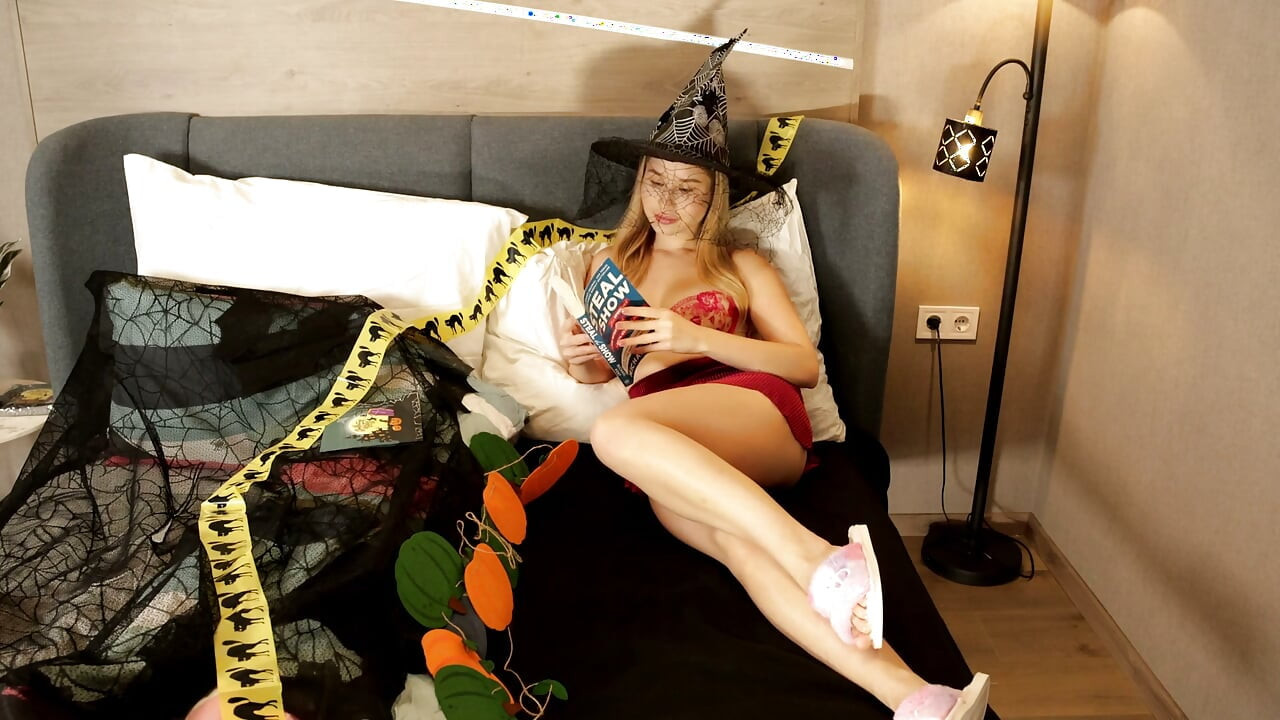 Big tits big ass hot sexy Halloween slut teases an amateur porn director in a try on haul under towel