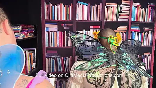 Kütüphane perisi lezbiyen foray - cliff media productions