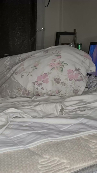 Very sexy wife makes again her cuckold horny describing how she cheated on him playing with another dick for all weekend | Clip 1