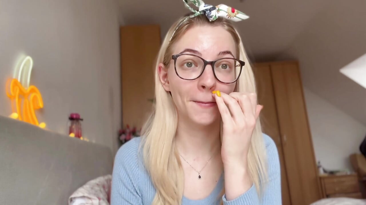 How to Tell Her About Your Micro Size!