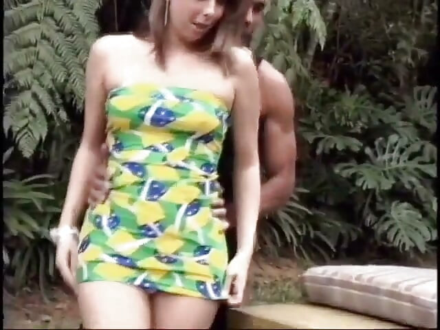 Hot Latina let this Brazilian dude to fuck her on the table