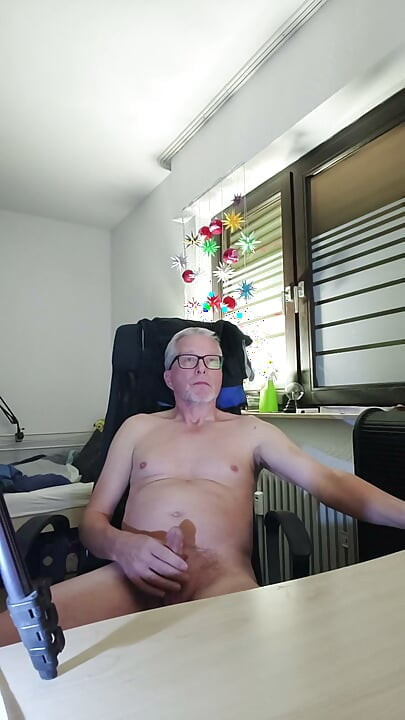 Livestream 04.10.2026 Squirt and cumming