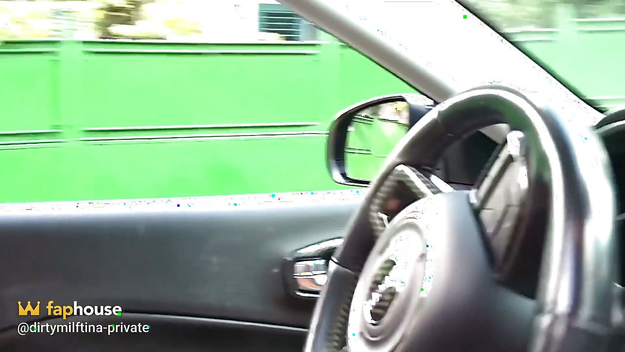 Motorhaube Doggystyle Creampie