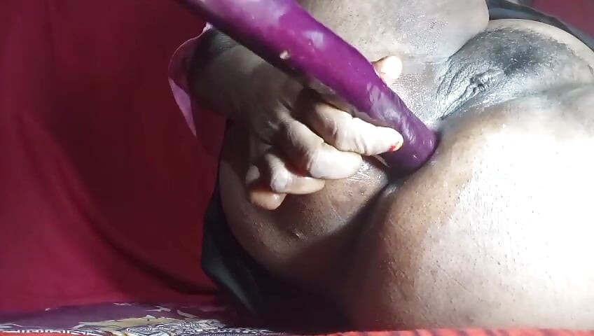 Moram izvaditi vodu iz mesa sama s patlidžanom jer mi muž nije tu