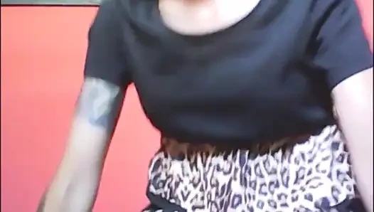 Gerçek bir penis uzmanı. Chantal bilgelikle samimi fotoğraflar ve yorumlar alıyor