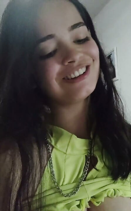 Latina nena divirtiéndose con mi polla - parte 37
