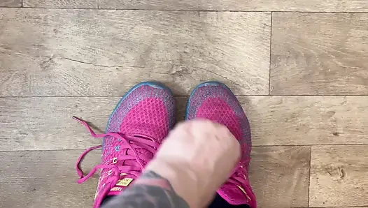 Cuci kakiku yang berkeringat setelah lari