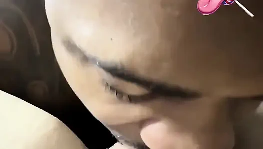 Juicee J получает опыт "Lickerrrr"