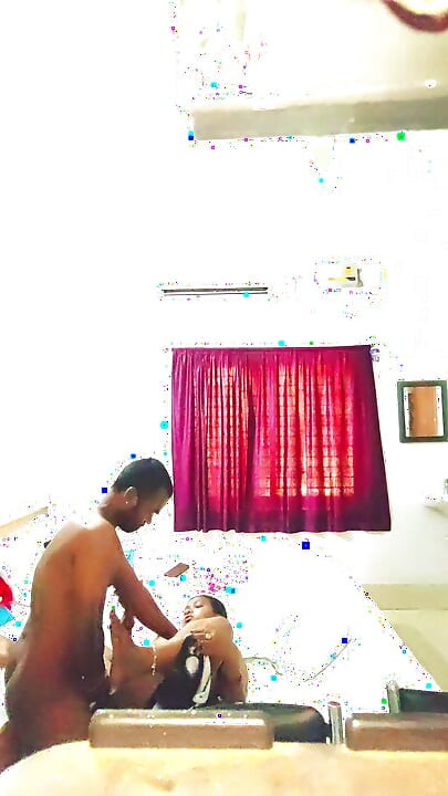 Mitrachi aai Mota lauda ghusai kamwali bai ke chut me