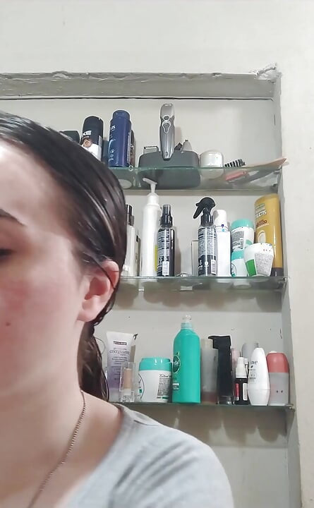 Ich mache meine hautpflege