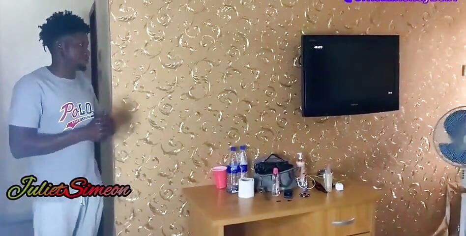 I Seduced the Hotel Cleaner, Who Came Into My Room for Cleaning and He Fucked My Pussy Like Never Before.