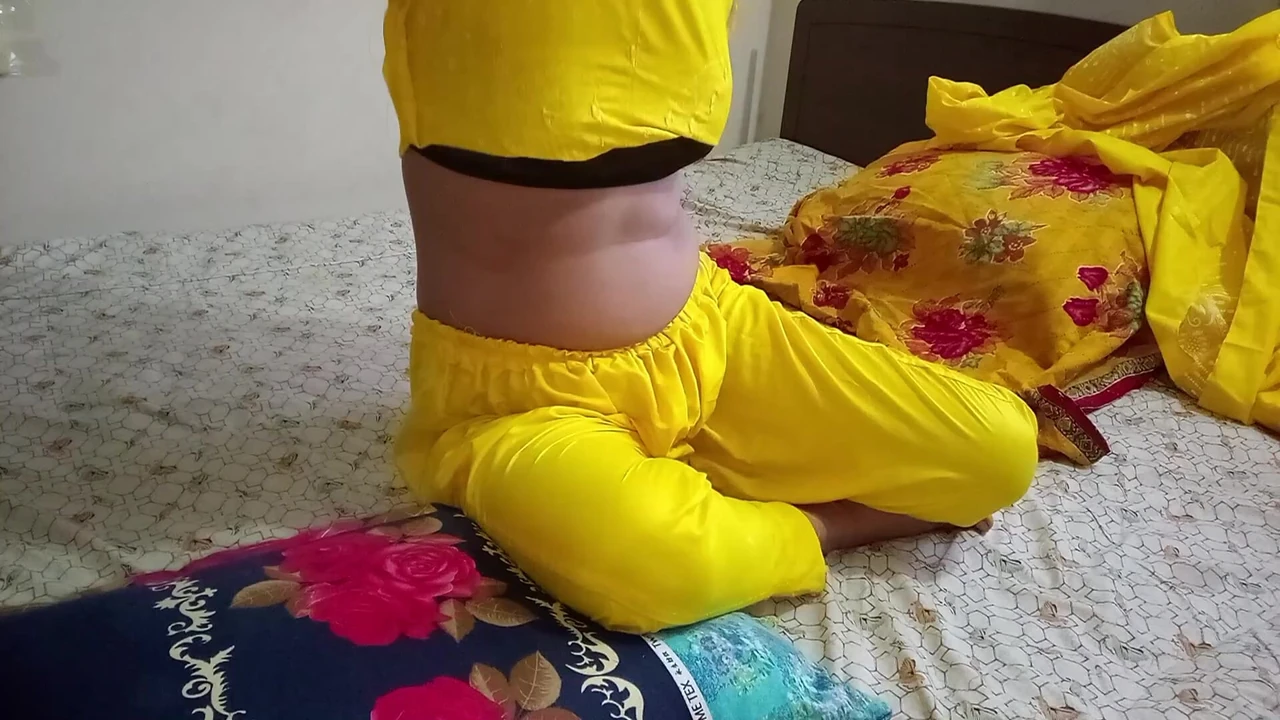 Hot and sexi Bhabhi romance