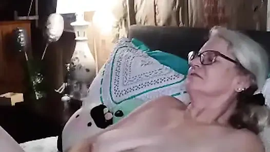 Sexy BBW Does Some Naked Yoga Then Jacks Off!