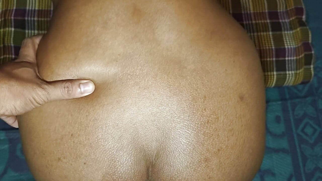 Ghar par bulake bina bataye piche se sex kiya