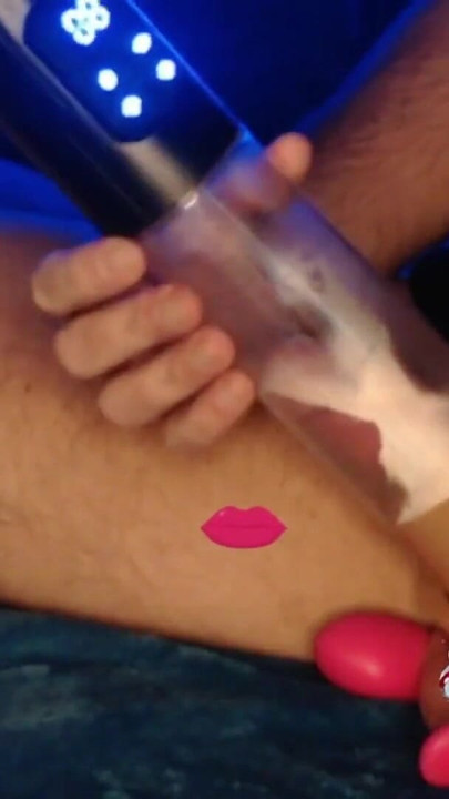 Spektakularan trenutak iz "Fantazije o predigri s pumpom za penis - 435"