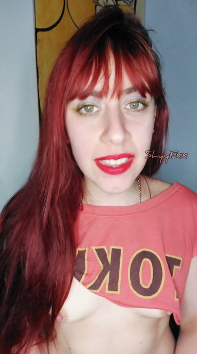 ShyyFxx humiliates her boyfriend comparing him to his lover while sucking his dick | Clip 1
