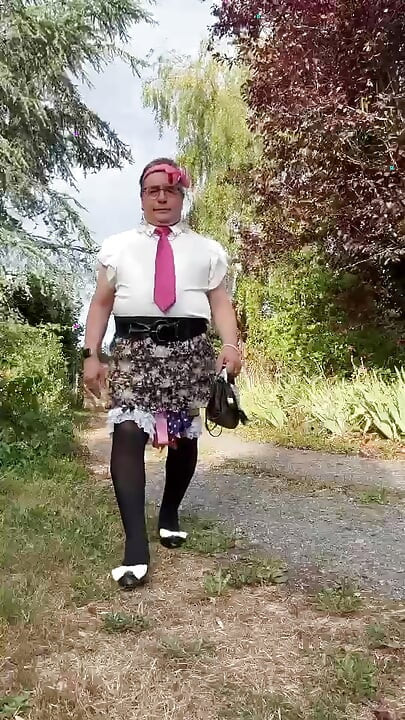 Gyors ruhában egy kis szoknyával egy estére