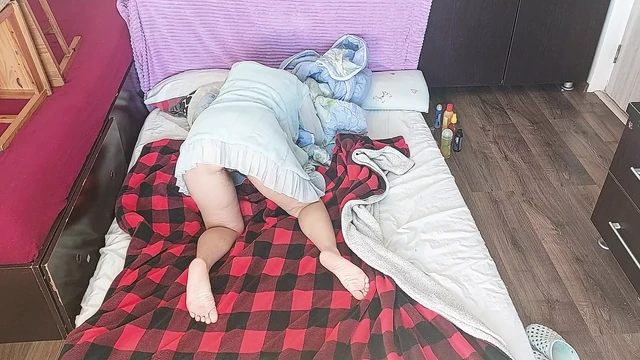 Hot couple gets body massaged with oil. An amateur woman jerks me off until I.