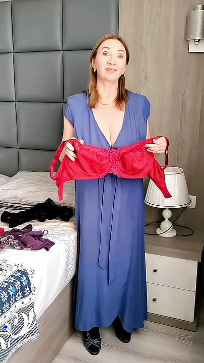 你喜欢我的内衣吗？- 成熟的诱惑将麻烦化为欲望