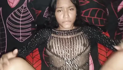 AMATEUR VIDEO - I RECORD MYSELF WITH MY BEAUTIFUL VENEZUELAN NEIGHBOR, I RECORD WITH MY CELL PHONE HOW I FUCK HER - PORN IN SPANISH
