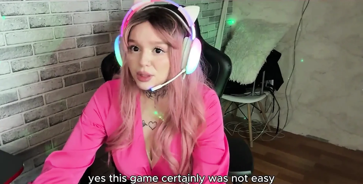 Shock! a Real Streamer Forgot to Turn off Her Live Broadcast.