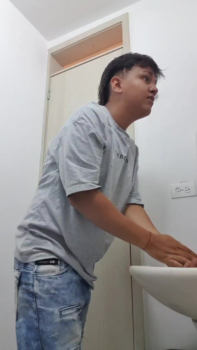 明日、ハッピーナイト、ライブで会おう。私たちはあなたを待っている。