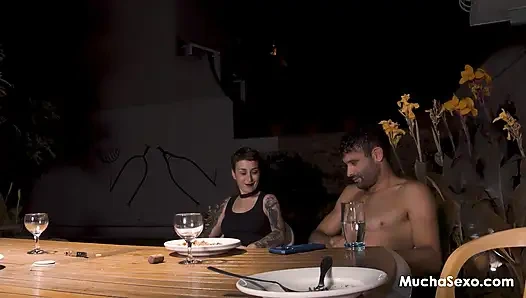 İspanyol orta yaşlı seksi kadın Muchasexo'da tanrıça gibi sikişiyor