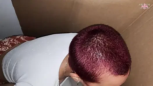 Glory Hole: Carahoney hat Spaß mit diesem Schwanz im Loch